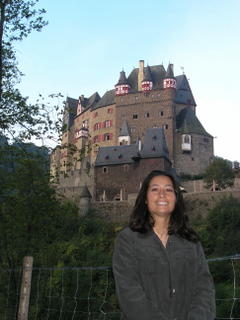 Jen in front of Burg Eltz
