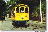 Bairro de Santa Teresa, o bondinho é um charme para os visitantes e transporte para os moradores local. O bairro da boemia e dos artistas do rio no seculo passado.