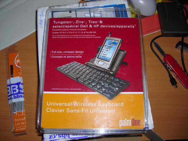 Palmista: Království za háček aneb Palm Universal Wireless Keyboard, PiLoc  a čeština.
