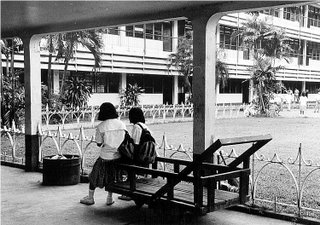 Emphasis by converging lines; Rizal High School Amang Hall 1992; photo by Atty. Galacio