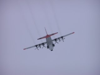 The last LC-130 leaving for the winter