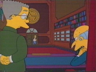 Homer Jay Simpson che entra nell'ufficio di Mr.Burns alla centrale nucleare di Springfield