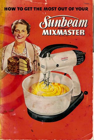 Vintage 1990 Sunbeam Mixmaster Mixer w/smaller bowl, dough hooks