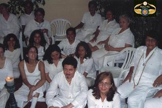 Grupo dirigido por la Mata Ji Teolinda Gonzalez...junto a la Mata Ji Dorita Urquizo de Guevara