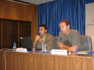 Juan Varela y el profesor Sergio Martínez, organizador de las jornadas