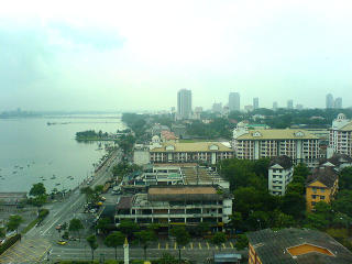 stay at eden hotel 14th floor... nite n day scene fr the room