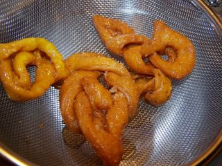 ChebbakiaHoney.jpg