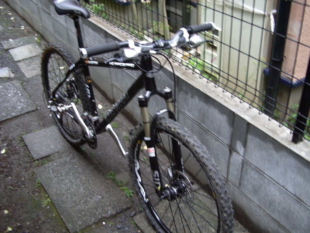 ... 自転車パーツも紹介: 2006-04-02