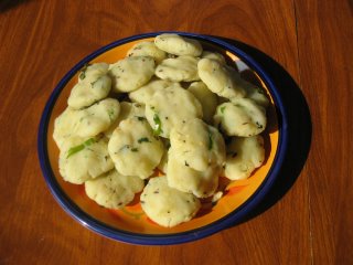 Vada with potato, green chili and salt