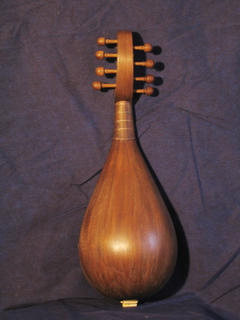 Guitarra medieval (www.cincosiglos.org)