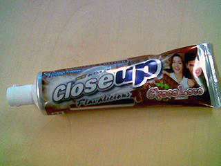 Delicious Choco Flavored Close Up Toothpaste