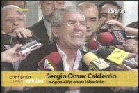 Esta pose demuestra el dolor opositor El cura Calderón