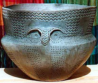 Ceramica preindoeuropenilor este un semn de maturitate, vechime, pace sau armonie
