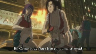 tia, não tem vergonha se sair assim?