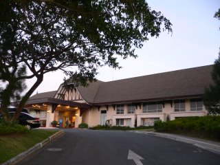 Entrance, Taal Vista Hotel