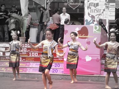 Four Thai Dancers