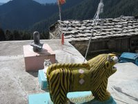 Hindu shrine at the top of the Jalori Pass