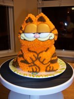 Garfield cake standing up