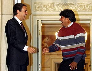 Qué bien se lo pasan los dos presidentes. Evo y Zapatero conectaron estupendamente bien