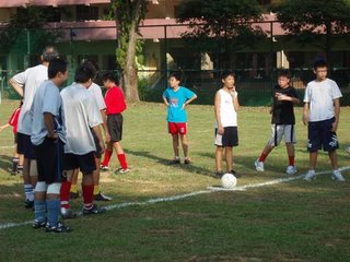 Kick Off - Young Boys Vs Veteran