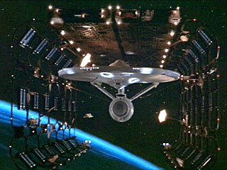 Enterprise atracada na doca seca - Star Trek