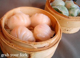Dumplings in bamboo steamers