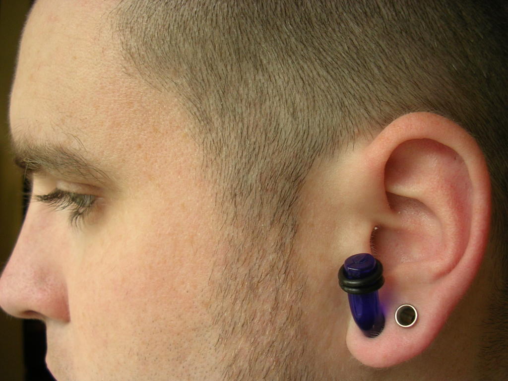 Ear Stretching: 6mm (gauge 2) to 8mm. 