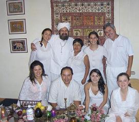 Grupo mixto de Hakims, magos de la tierra e iniciados por primera vez...