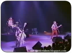 VIDEOS MUSICALES DE SATIN DOLLS videos musicales de satin dolls:
