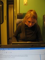 Laura pracující ve vlaku / Laura working in the train