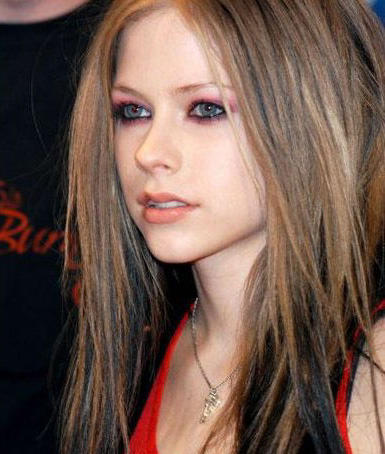 Avril Lavigne - looking so cute