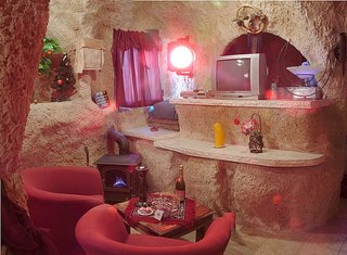 Cave House - Living room