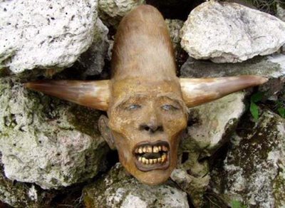 monster skull with horns