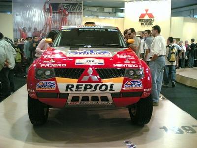 Mitsubishi Pajero racing