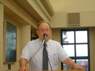 Rabbi Alan Yuter speaking