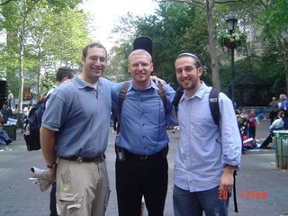 Drew Kaplan, Rabbi Yossi Pollak, and Ira Dounn at the rally at the Un on 20 September 2006