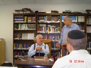 Rabbi Avi Weiss introducing Rabbi Dr. David Hartman before he speaks