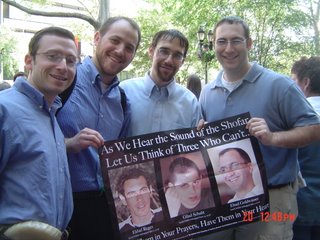 Yonah Berman, Rabbi Seth Braunstein, Avidan Friedman, and Drew Kaplan at the rally at the Un on 20 September 2006