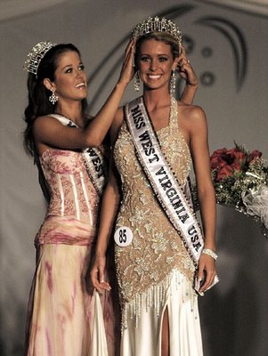 Kristin Morrison, of Ripley, Miss West Virginia USA 2005, crowns her successor, Jessica Rae Wedge of Parkersburg.