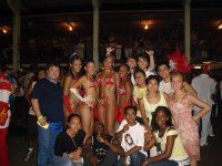Con las chicas de la Escola do Samba