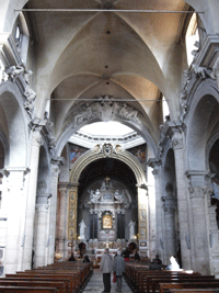 Chiesa dl Santa Maria del Popoloの内観。