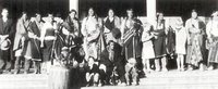 Des Indiens à Taos, Nouveau Mexique, vers 1925