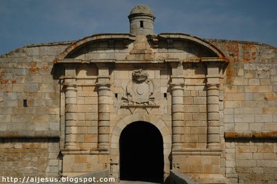 Porta interior de acesso à aldeia histórica de Almeida
