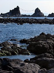 Mitsuishi (Three Rock Formation), Manazuru Cape, Dec 31st, 2005