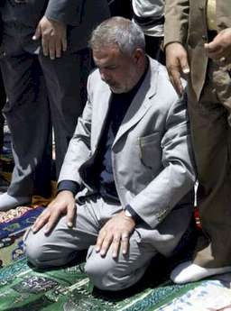 Iraqi trade minister al-Sudani Friday prayers Sadr city June 16 2006