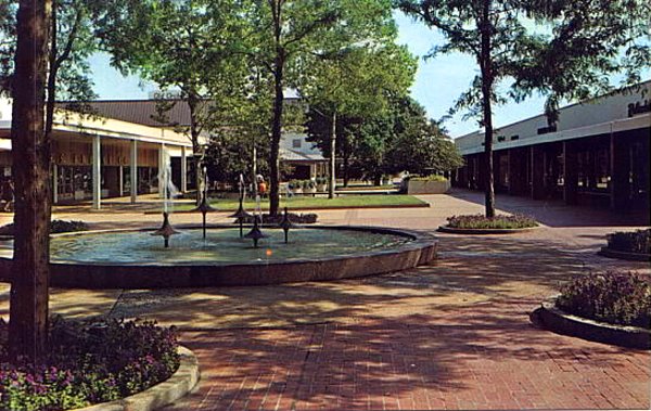 Malls of America: Old Orchard Shopping Center