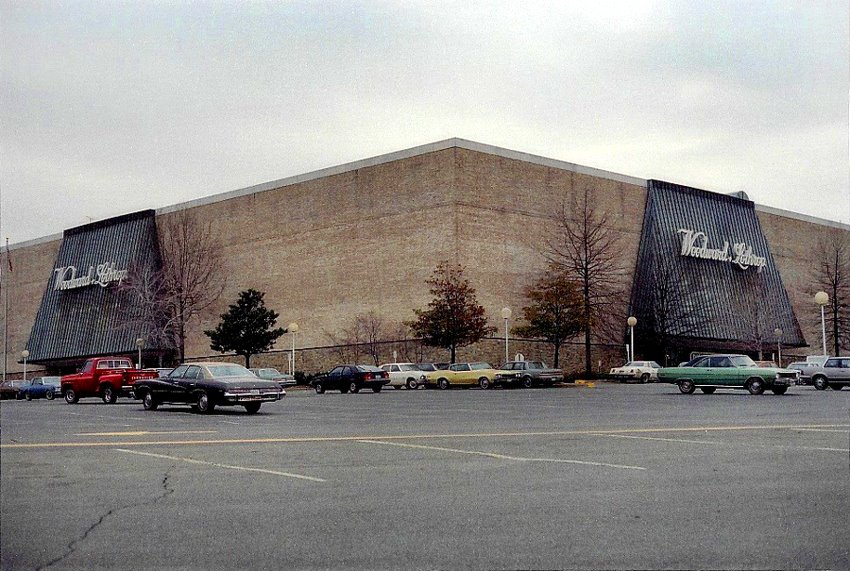 Tysons Corner Center shopping mall, Tysons Corner, Virginia