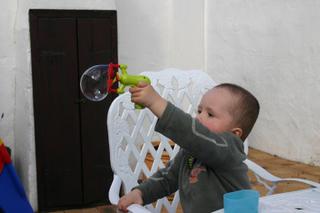 I'm forever blowing bubbles .. no I'm not a Hammers fan!