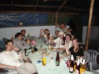 Sorozes, jobb also sarokban a 2 ir leanyzo