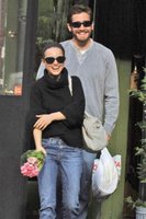 Jake Gyllenhaal and Natalie Portman are dating